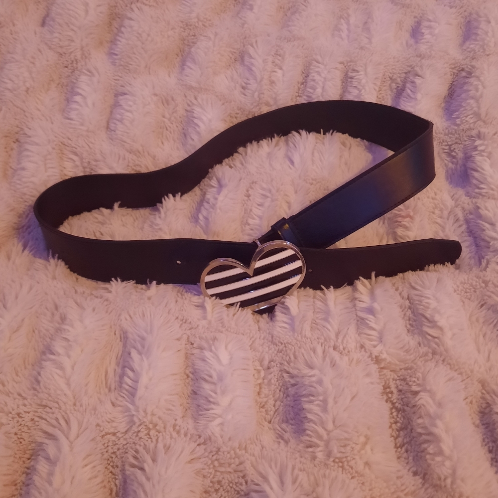 Cute Belt with Heart Buckle